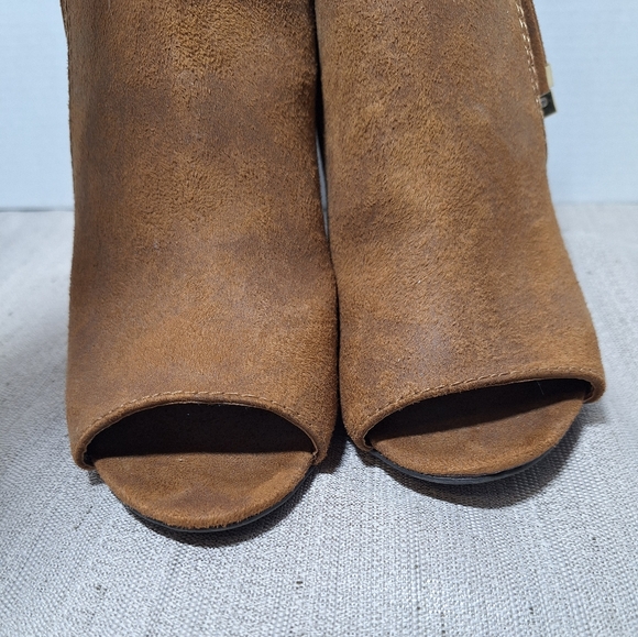 A.N.A Tan Faux Suede Open Toe Side Zip Block Heel Sandals "ANA JACO" 7 1/2M - Picture 4 of 16